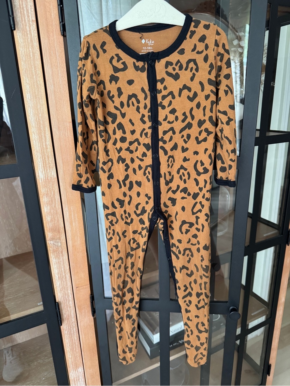 Kyte Baby leopard print footies snaps sleeper baby toddler girl bamboo animal